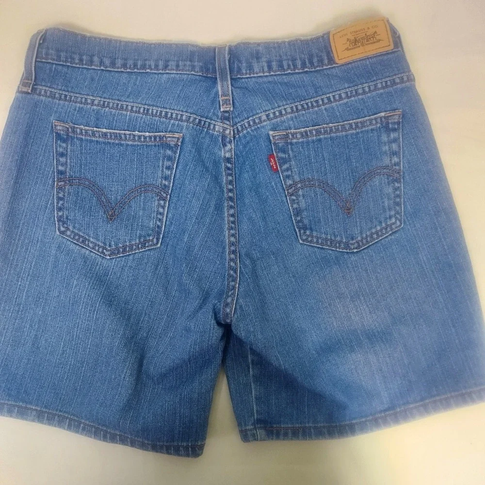 Levis‎ Denim Shorts Womens Blue Jean Shorts Casual Everyday Size 10